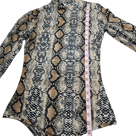 I.AM.GIA Kenzie Snakeskin Bodysuit Long Sleeve Mock Neck Size Small - Picture 10 of 14